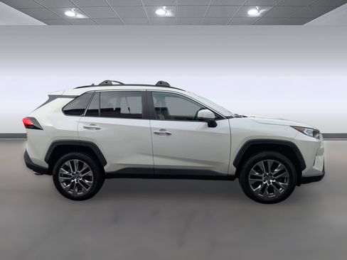 Used 2020 Toyota RAV4 Limited image 8