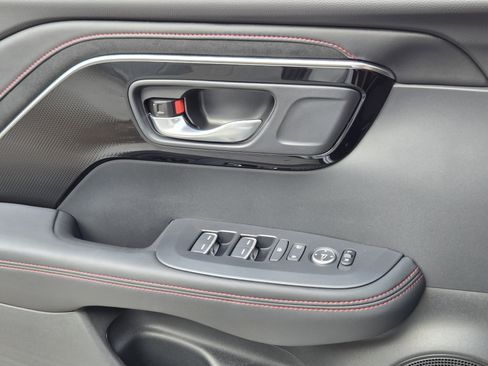 Certified 2025 Acura ADX A-Spec image 25