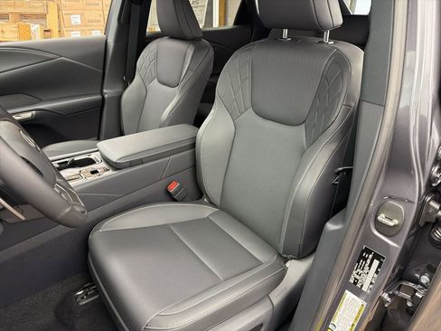 New 2026 Lexus RX 450h AWD image 16