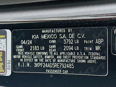 Used 2024 Kia Forte LXS image 12