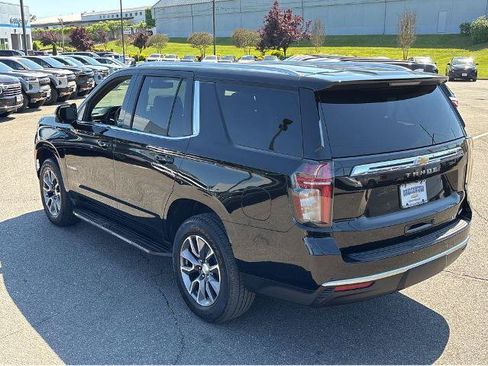 Used 2022 Chevrolet Tahoe LT w/ Luxury Package AWD/4WD image 14