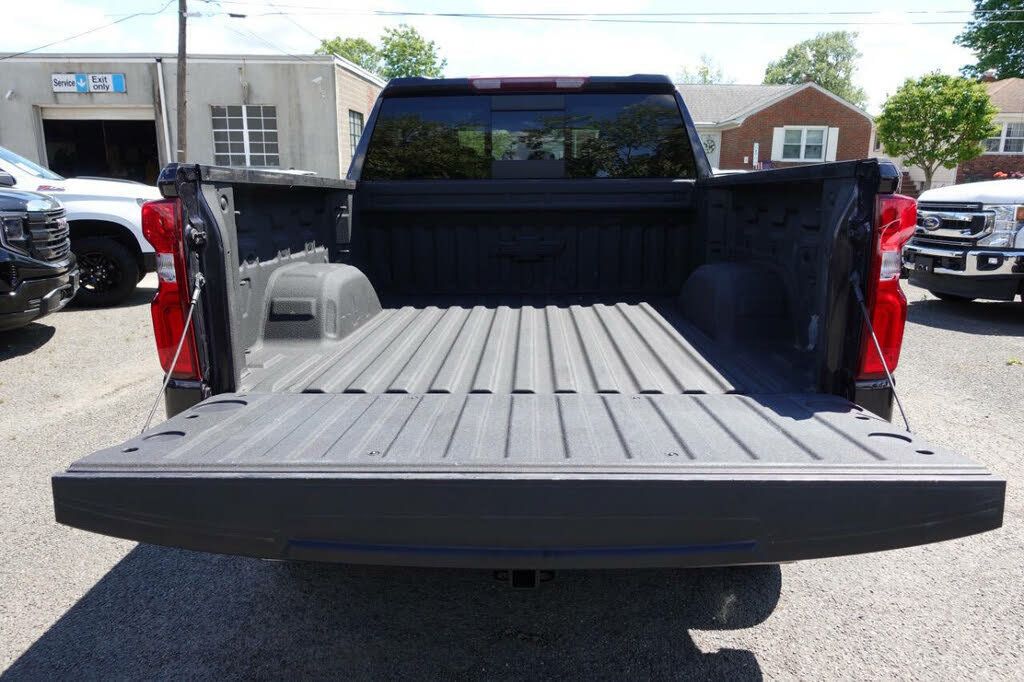 Used 2022 Chevrolet Silverado 1500 LT Trail Boss w/ LT Trail Boss Premium Package AWD/4WD image 33