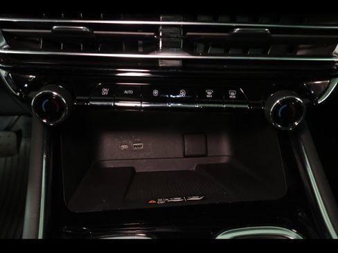 Used 2024 Chevrolet Traverse RS w/ LPO, Floor Liner Package image 29