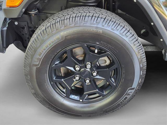 Used 2023 Jeep Gladiator Sport AWD/4WD image 24