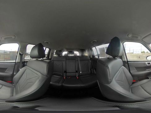 Used 2025 Hyundai Santa Fe SEL image 45