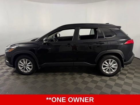 Used 2024 Toyota Corolla Cross LE image 5