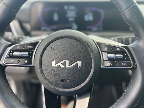 Used 2025 Kia Seltos S FWD image 18