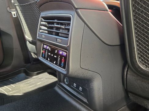 Used 2021 Audi RS Q8 image 24