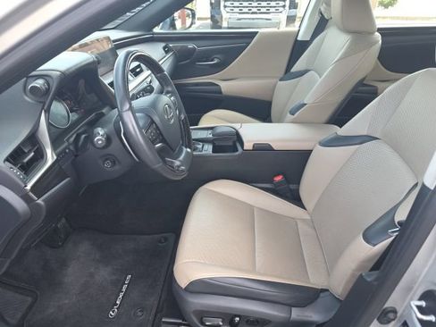 Used 2019 Lexus ES 350 w/ Premium Package image 9