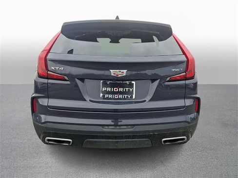 Used 2024 Cadillac XT4 Premium Luxury image 5