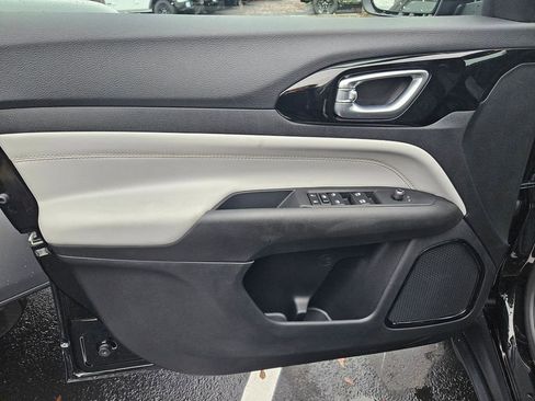 Certified 2026 Jeep Compass Limited AWD/4WD image 10