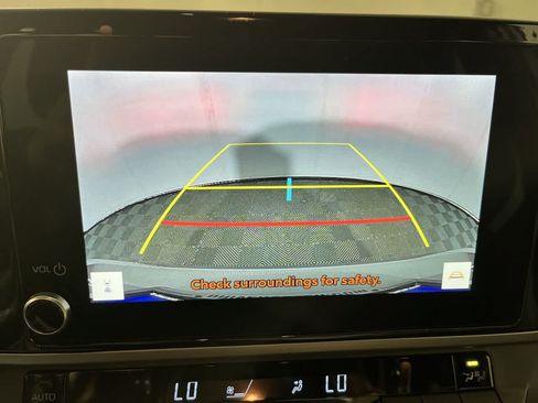 Used 2025 Toyota Camry SE FWD image 19