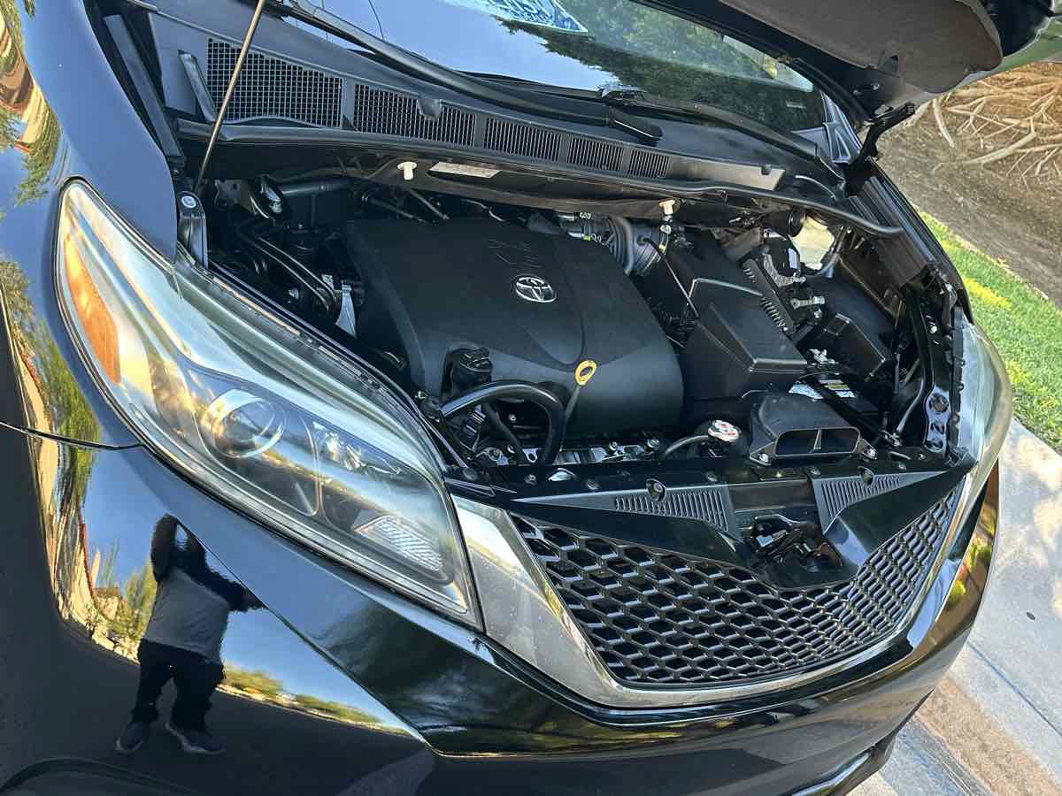 Used 2017 Toyota Sienna SE w/ SE Preferred Package FWD image 60