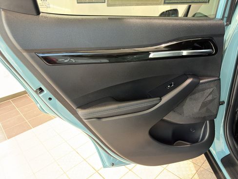 Certified 2024 Kia Seltos EX FWD image 21