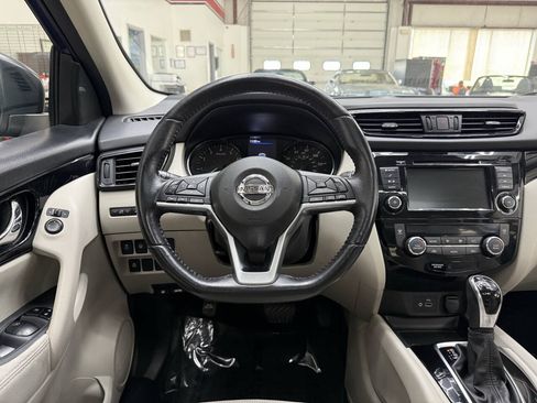 Used 2019 Nissan Rogue Sport FWD image 22