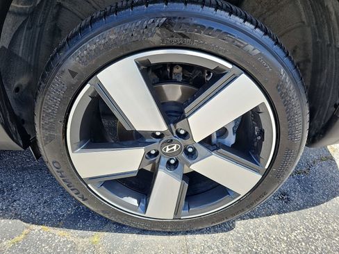 Certified 2025 Hyundai Santa Fe Limited image 43