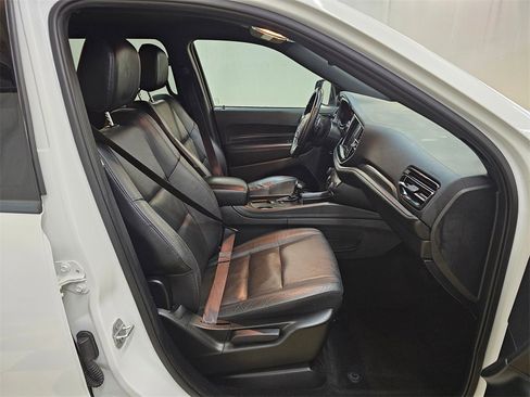 Used 2022 Dodge Durango GT image 11