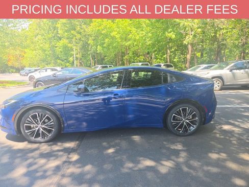 Certified 2023 Toyota Prius XLE AWD/4WD image 4