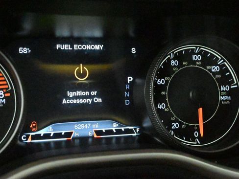 Used 2018 Jeep Cherokee Limited image 3