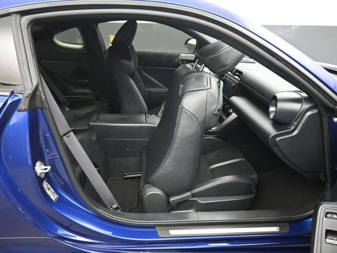Used 2025 Toyota GR86 Premium RWD image 33