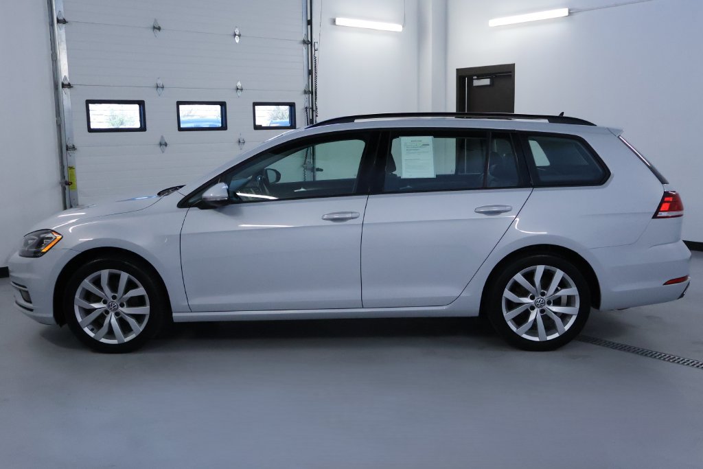 Used 2019 Volkswagen Golf SE FWD image 5
