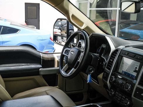 Used 2020 Ford F350 Lariat w/ Chrome Package AWD/4WD image 15