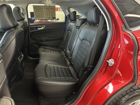 Used 2023 Ford Edge SEL w/ Convenience Package image 6