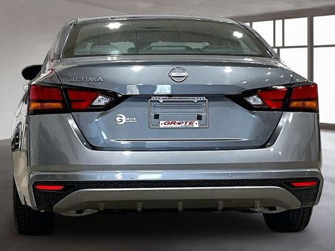 Used 2023 Nissan Altima 2.5 S image 4