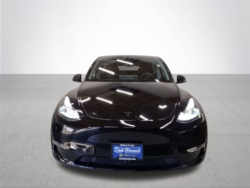 Used 2023 Tesla Model Y Long Range AWD/4WD image 3