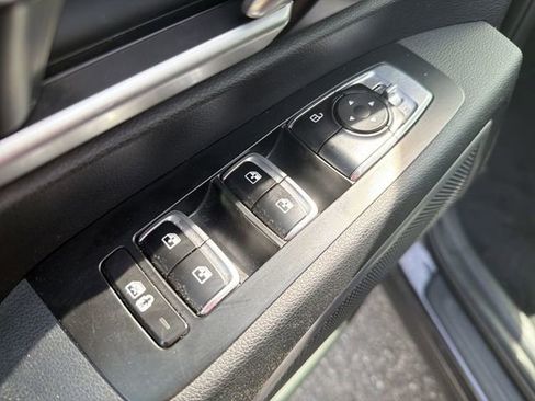 Certified 2025 Kia Telluride S image 13