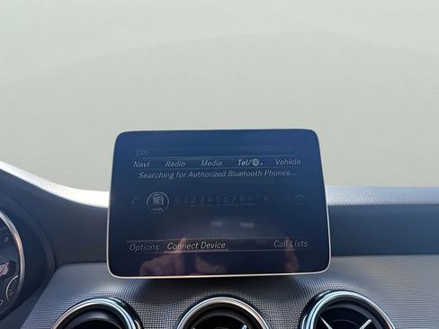 Used 2020 Mercedes-Benz GLA 250 4MATIC image 24