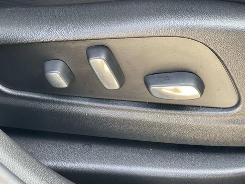 Certified 2025 Cadillac XT6 Premium Luxury w/ Platinum Package image 24