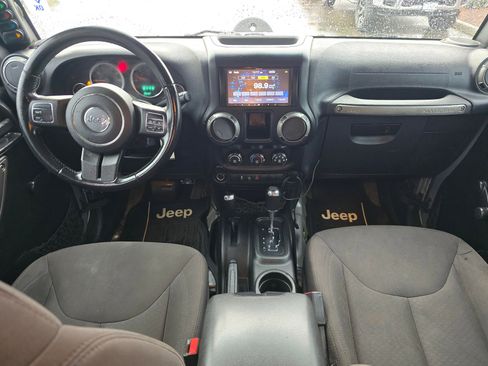 Used 2016 Jeep Wrangler Unlimited Sport image 14