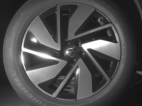 Used 2025 Volkswagen Atlas SE image 15