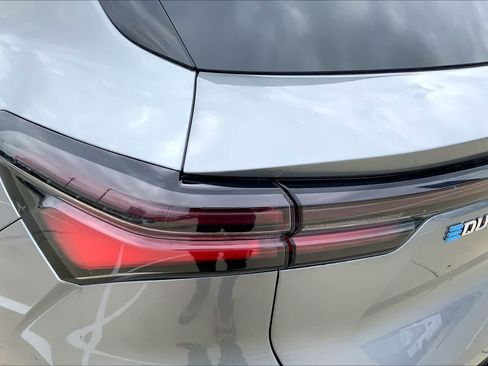 New 2026 Chevrolet Equinox EV LT FWD image 14