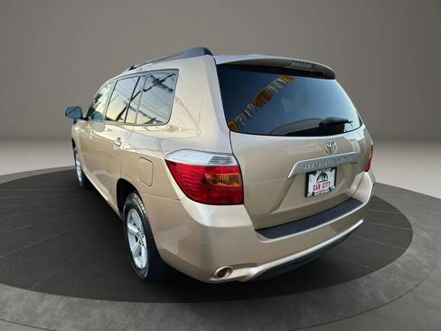 Used 2010 Toyota Highlander 4WD image 5