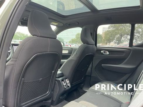 Certified 2024 Volvo XC40 B5 Core AWD/4WD image 28