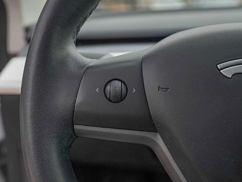 Used 2020 Tesla Model 3 image 13