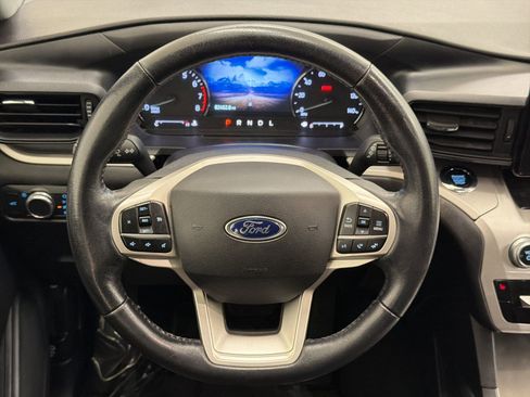 Used 2021 Ford Explorer XLT RWD image 16