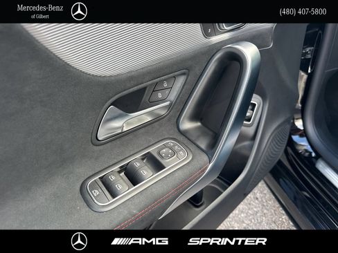 Used 2023 Mercedes-Benz CLA 250 4MATIC image 10