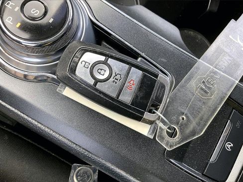 Used 2019 Ford Fusion SE image 34