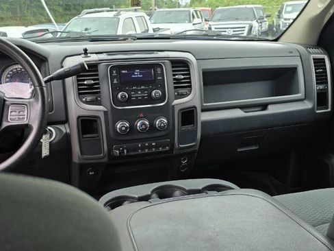 Used 2015 RAM 2500 Tradesman w/ Chrome Appearance Group AWD/4WD image 17