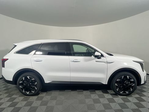 New 2026 Kia Sorento EX w/ EX Premium Package FWD image 2