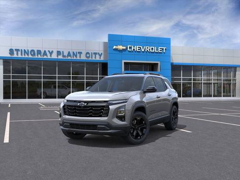 New 2026 Chevrolet Equinox LT w/ Midnight Edition FWD image 8