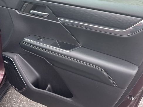 Used 2024 GMC Acadia Elevation image 44