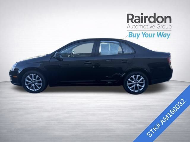 Used 2010 Volkswagen Jetta SE FWD image 4