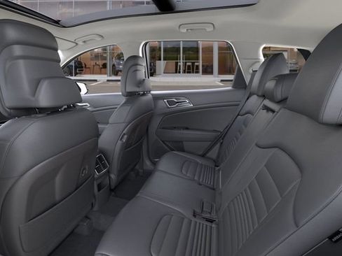 Used 2025 Kia Sportage SX image 18