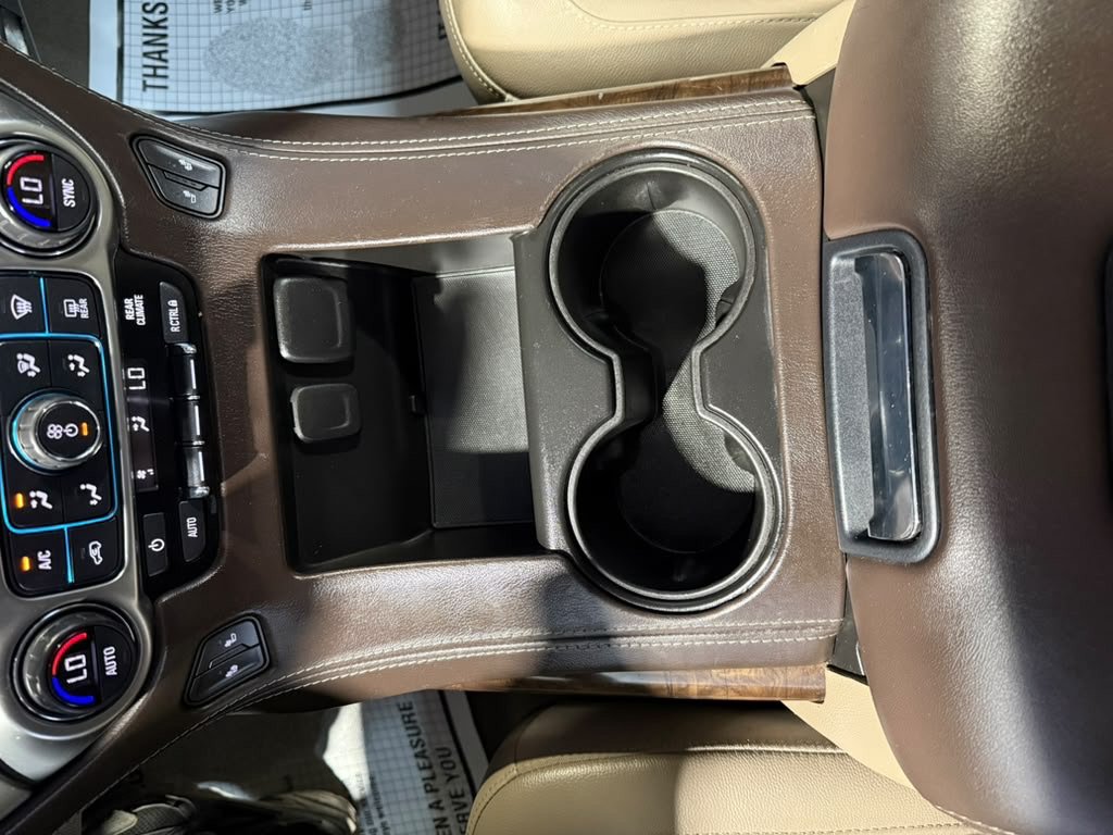 Used 2020 Chevrolet Suburban LT AWD/4WD image 15