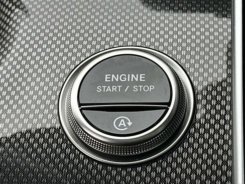 Used 2025 Mercedes-Benz CLE 300 4MATIC Coupe image 22