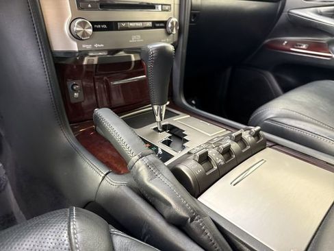 Used 2015 Lexus LX 570 4WD image 18